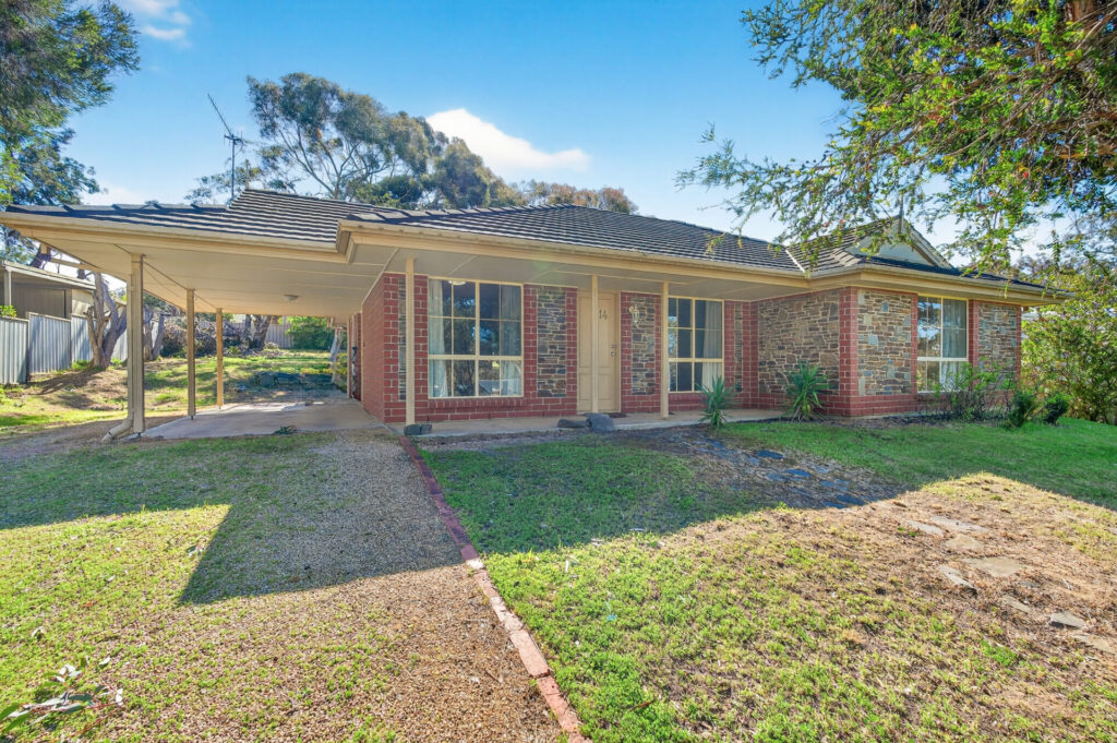 Seller of a home in Victor Harbor property